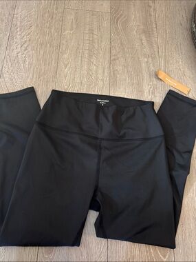 NWT Reformation ecomove Black Active Leggings